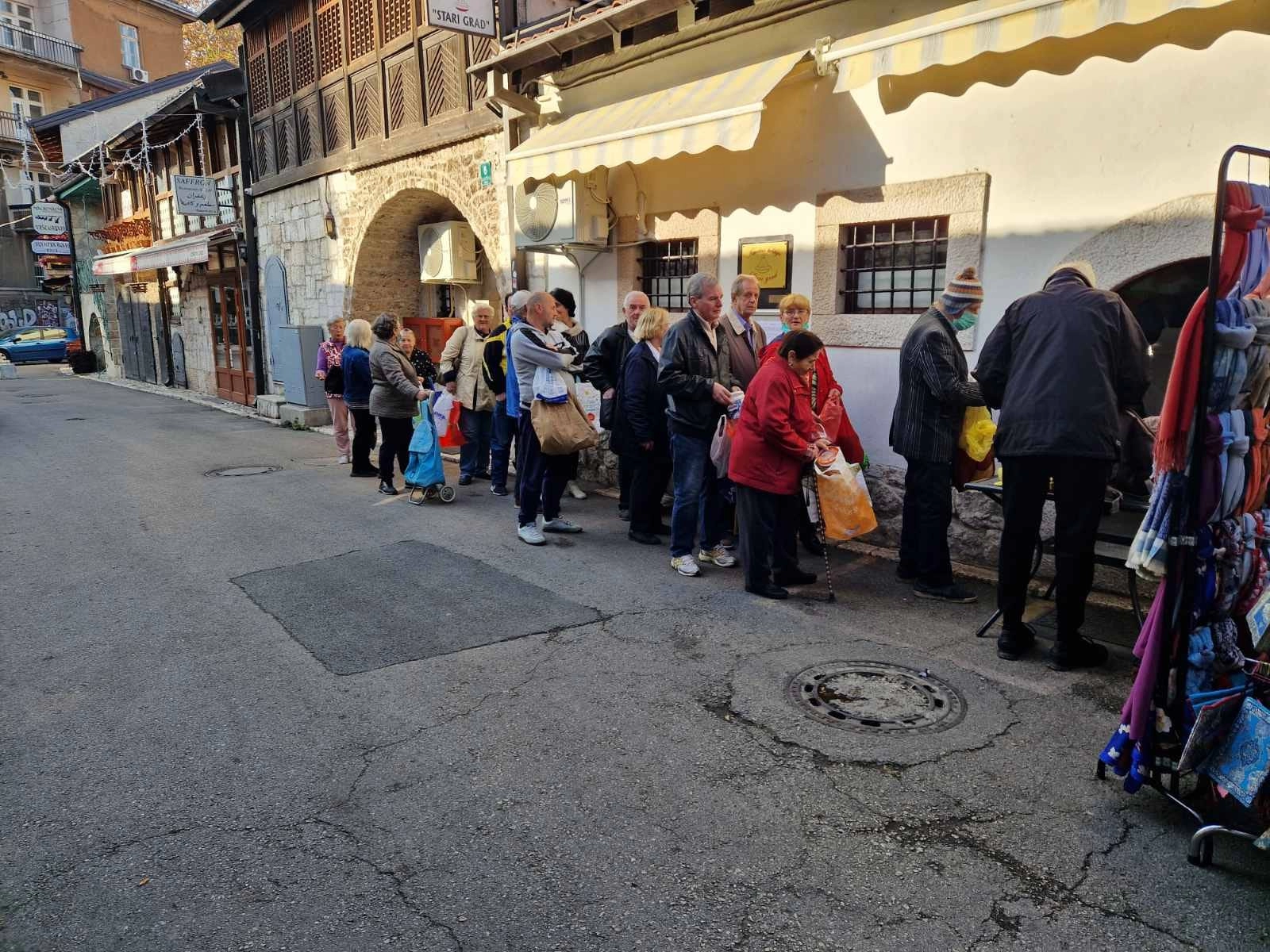 Većina građana u dilemi, platiti račune ili kupiti hranu